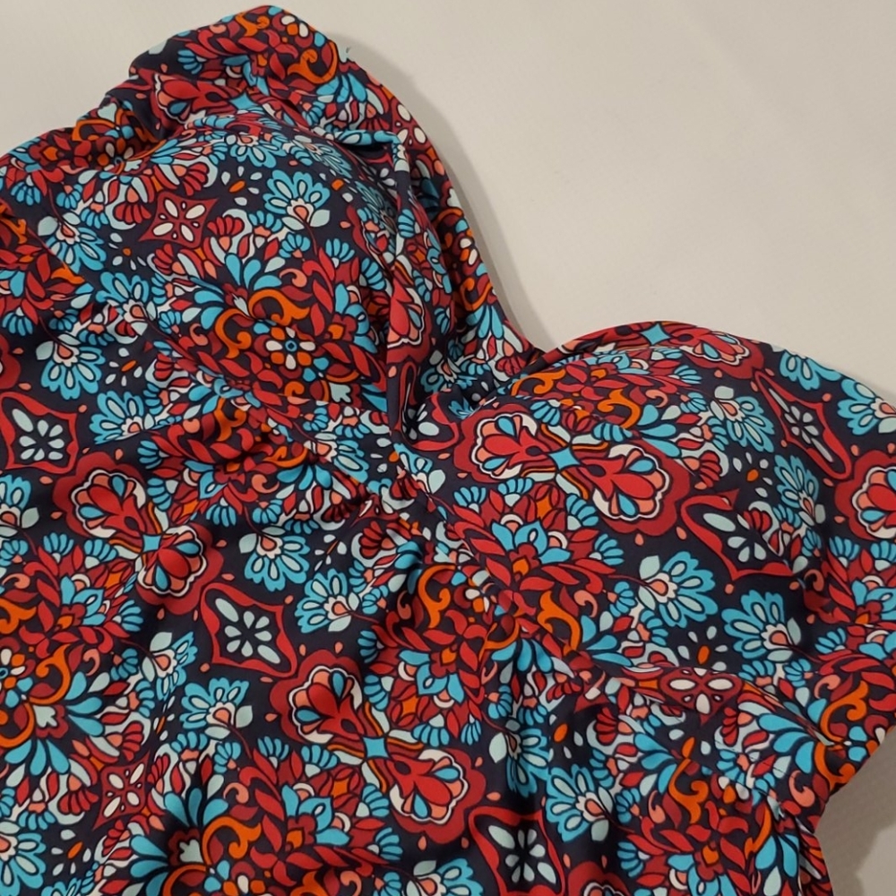 ๐Two-Way Bathing Suit Top - Picture 5 of 11